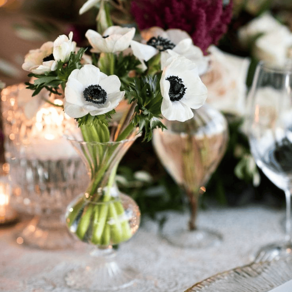 Anemonies table decor for weddings