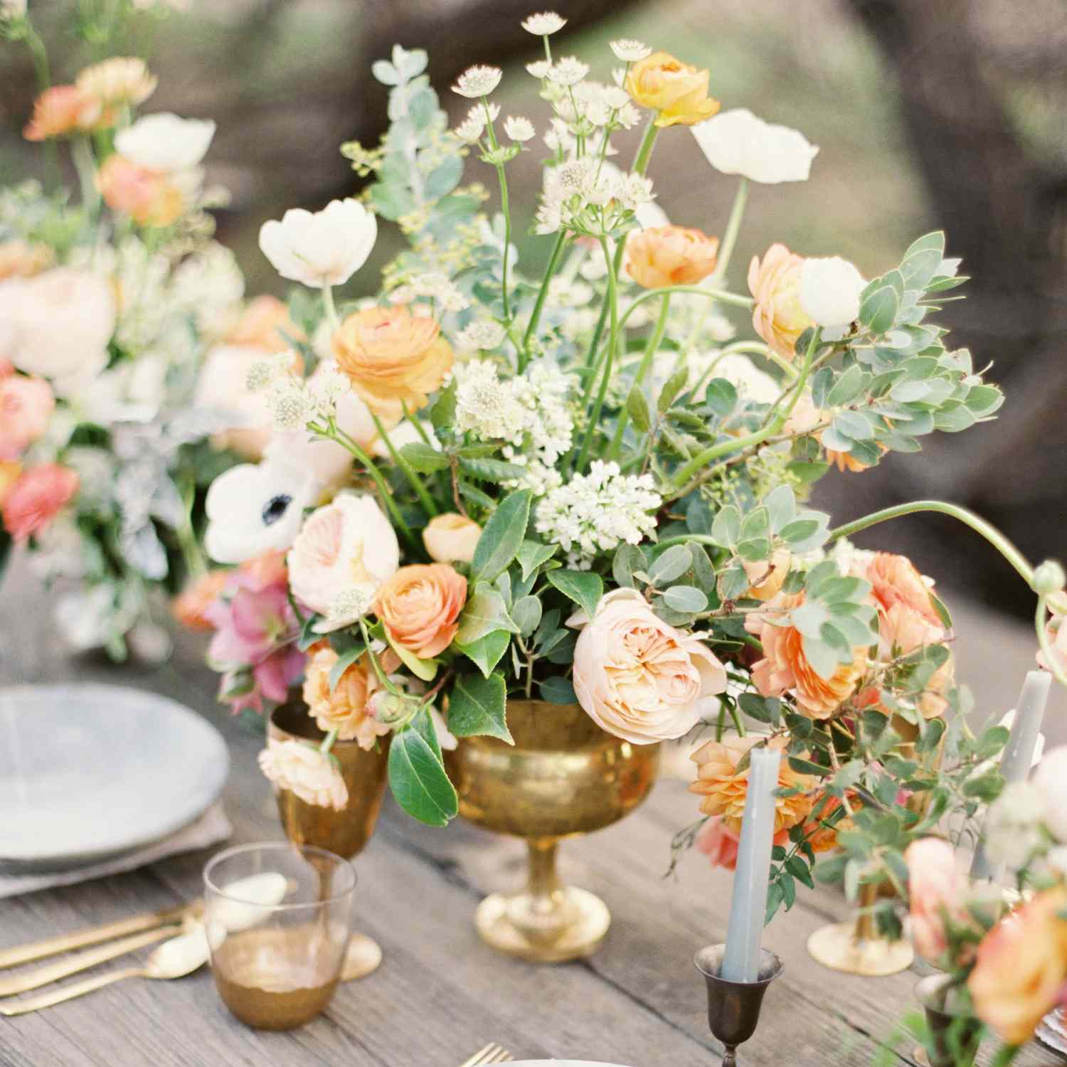 spring flowers wedding table decoration